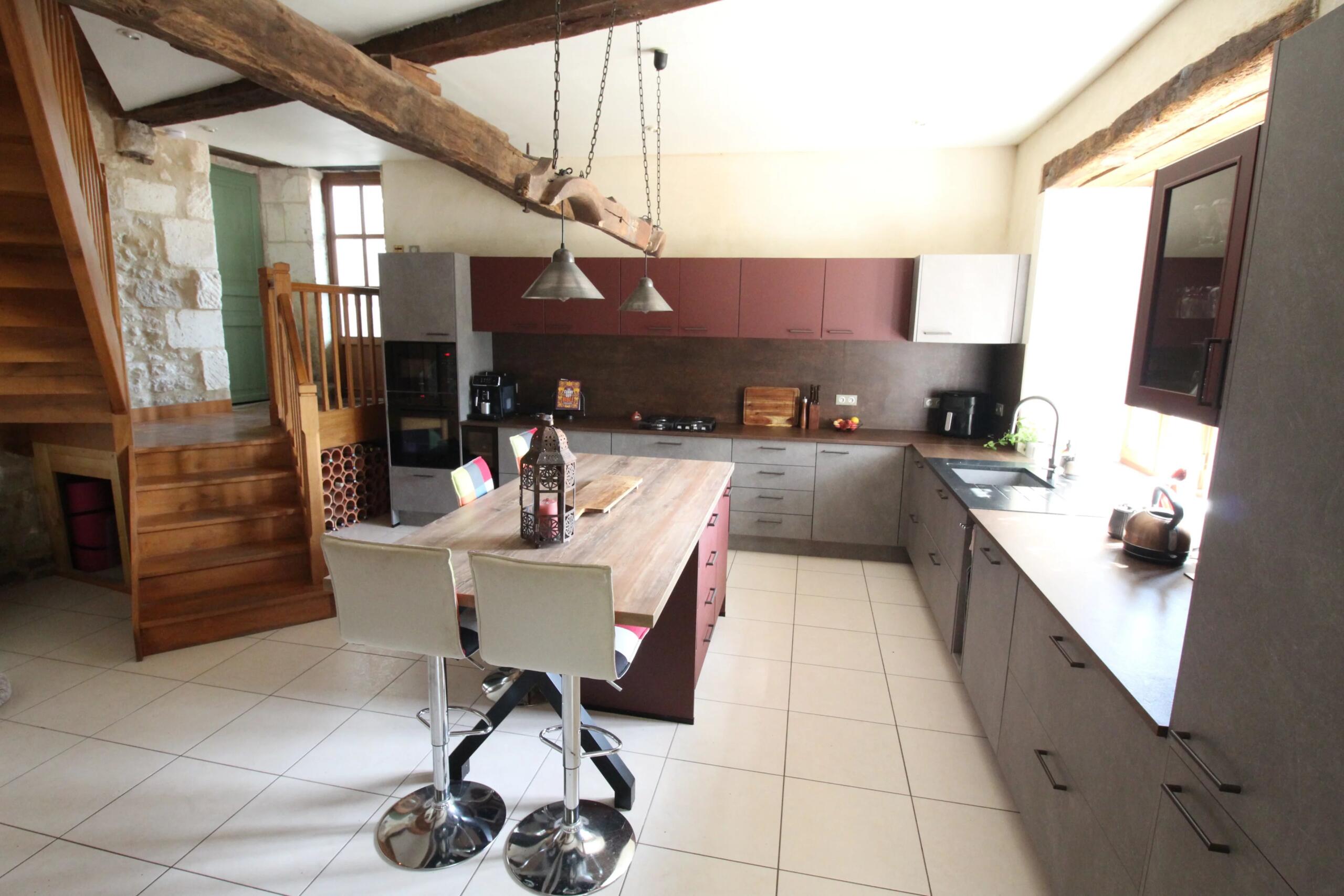 Mill conversion with four bedrooms, large garden, pool and barn, Aquitaine – France – BVI84965