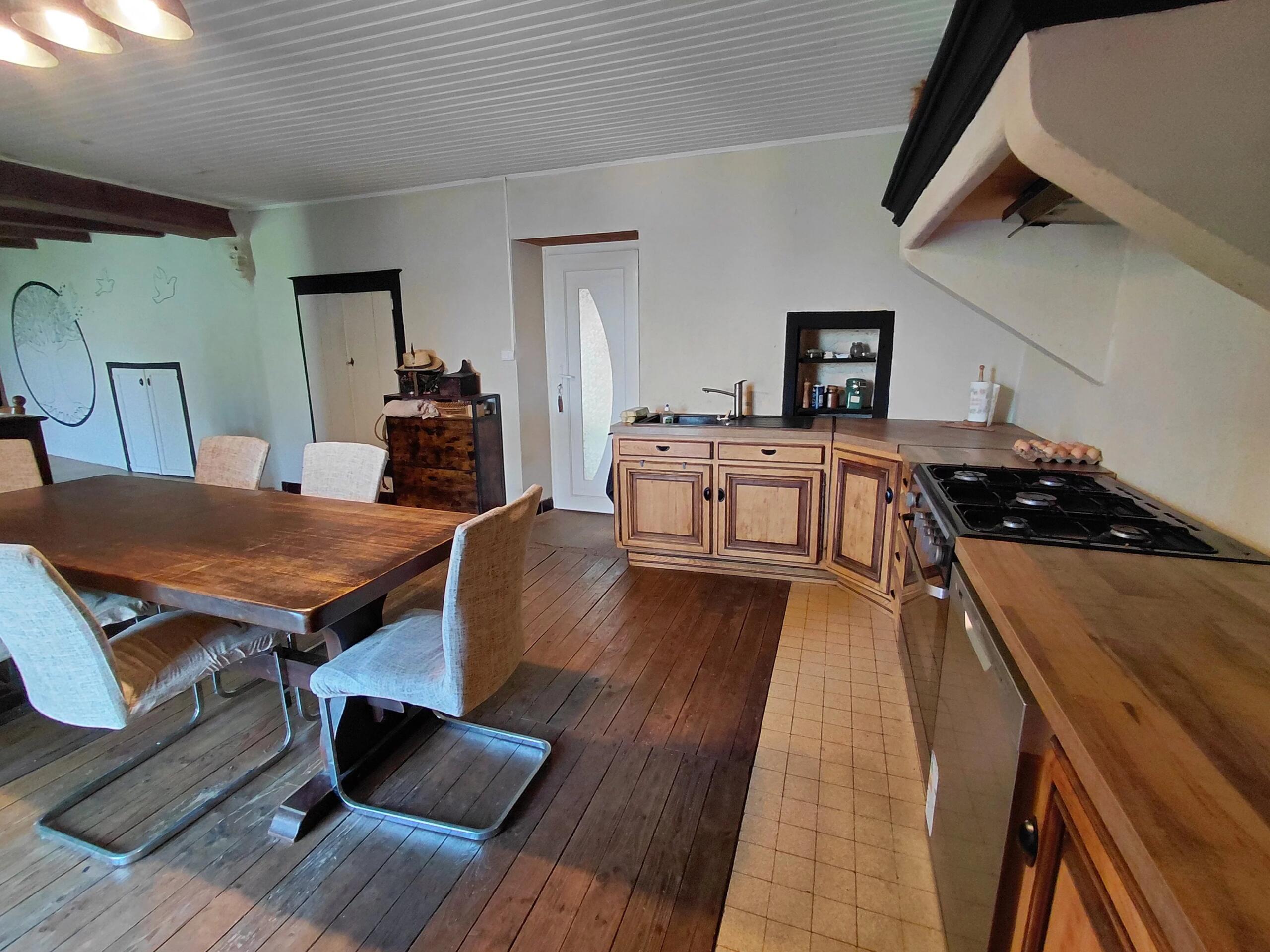 Stone Farmhouse for Sale in Saint-Christophe – No Neighbours, Barn, Outbuildings and Land, Midi-Pyrénées – France – BVI86071