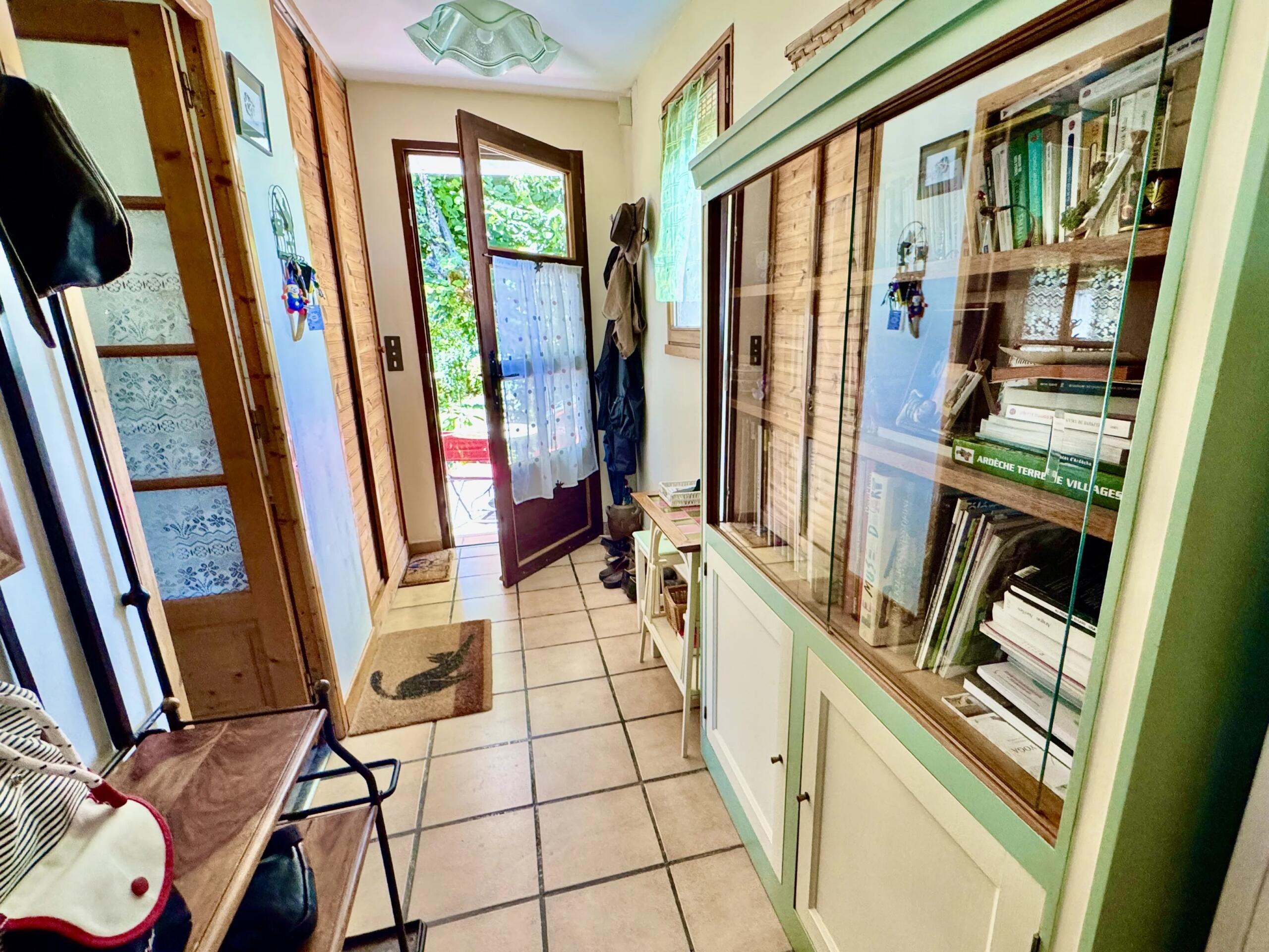 Charming Village House with Garden near Rieupeyroux, Midi-Pyrénées – France – BVI86444