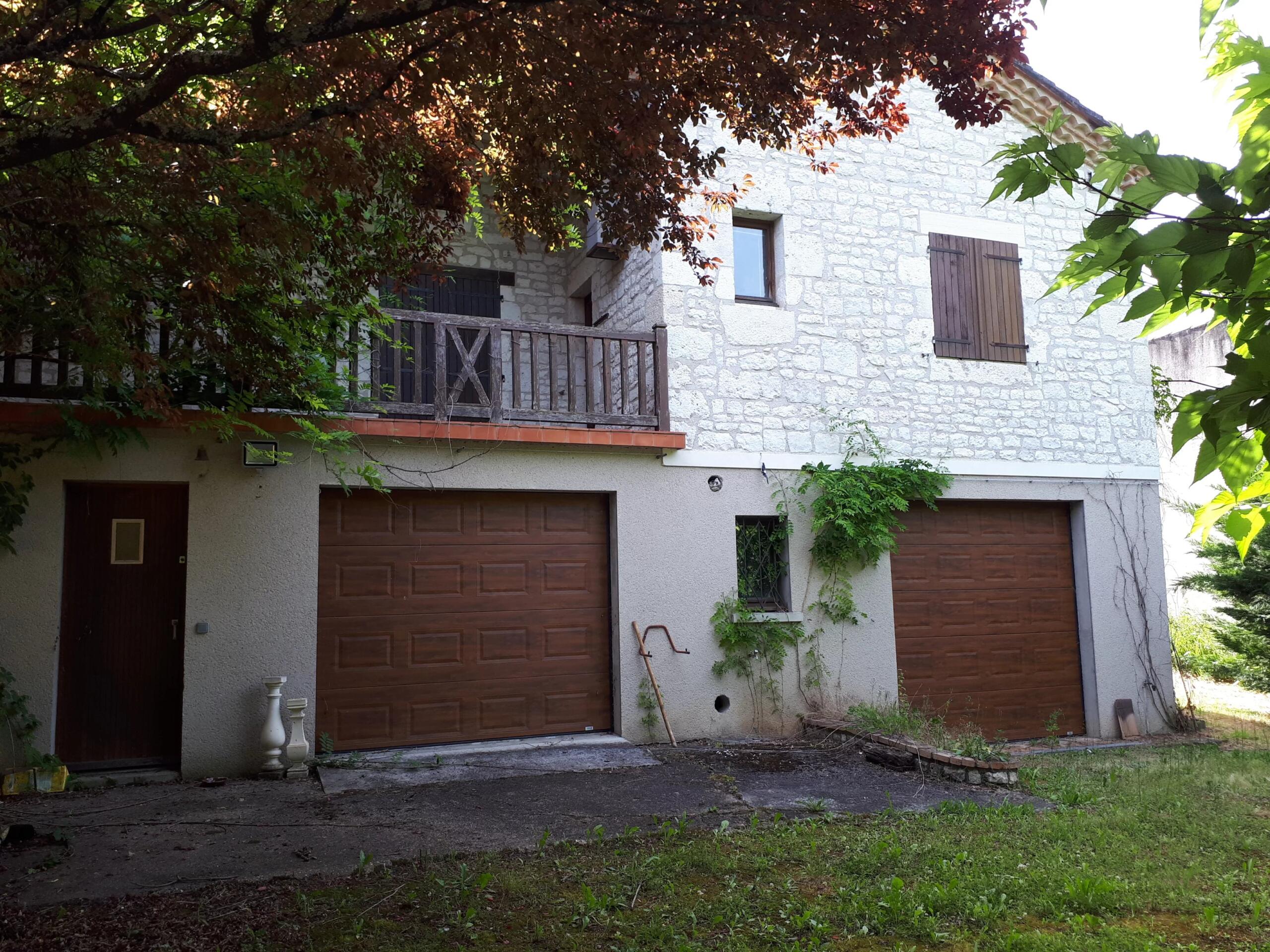 3-bed house with outbuildings on the edge of a village, Midi-Pyrénées – France – BVI86009