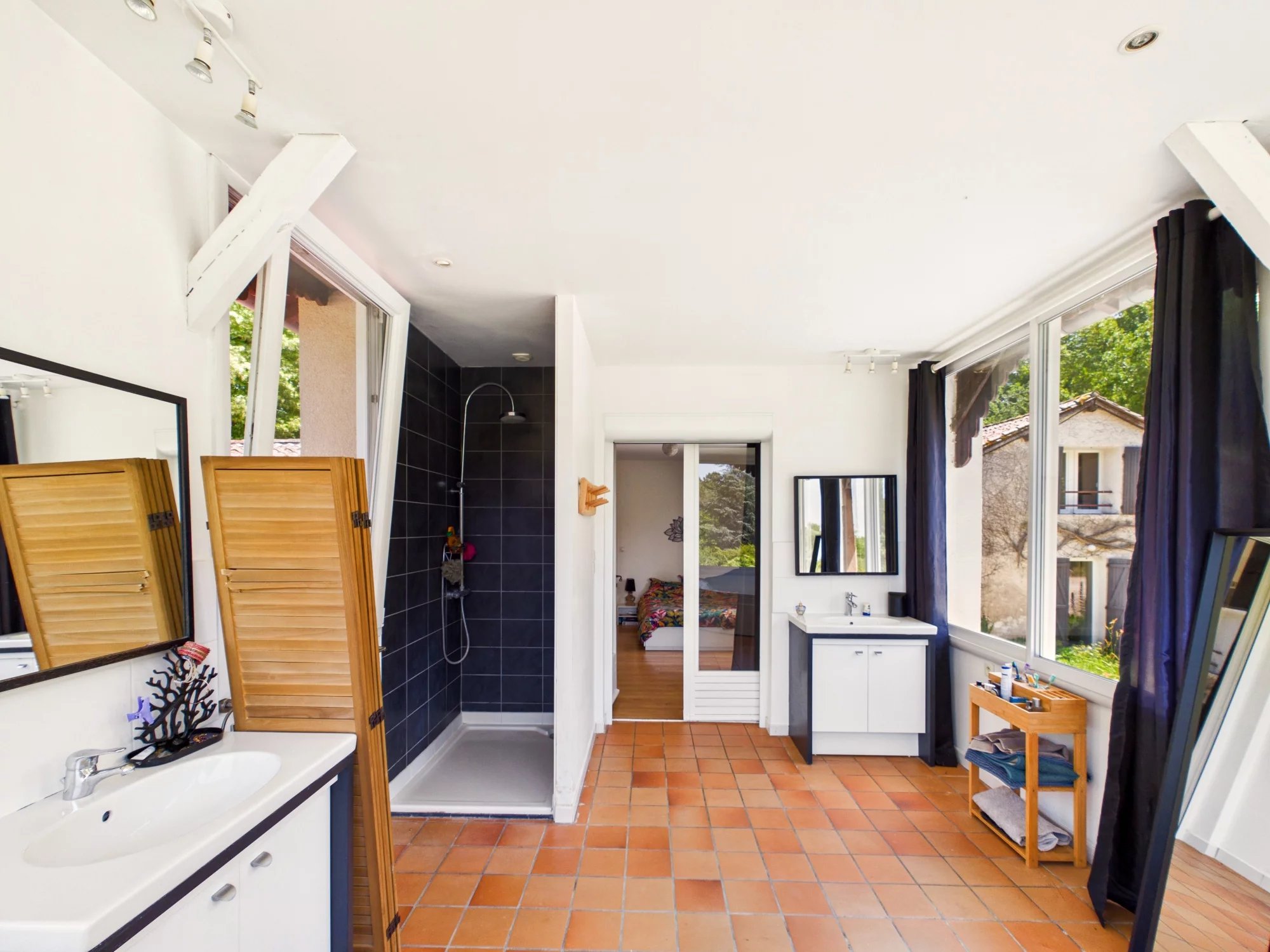 Charming Estate with Guest House, Pool and Outbuildings 1 hour from Bordeaux., Aquitaine – France – BVI85819