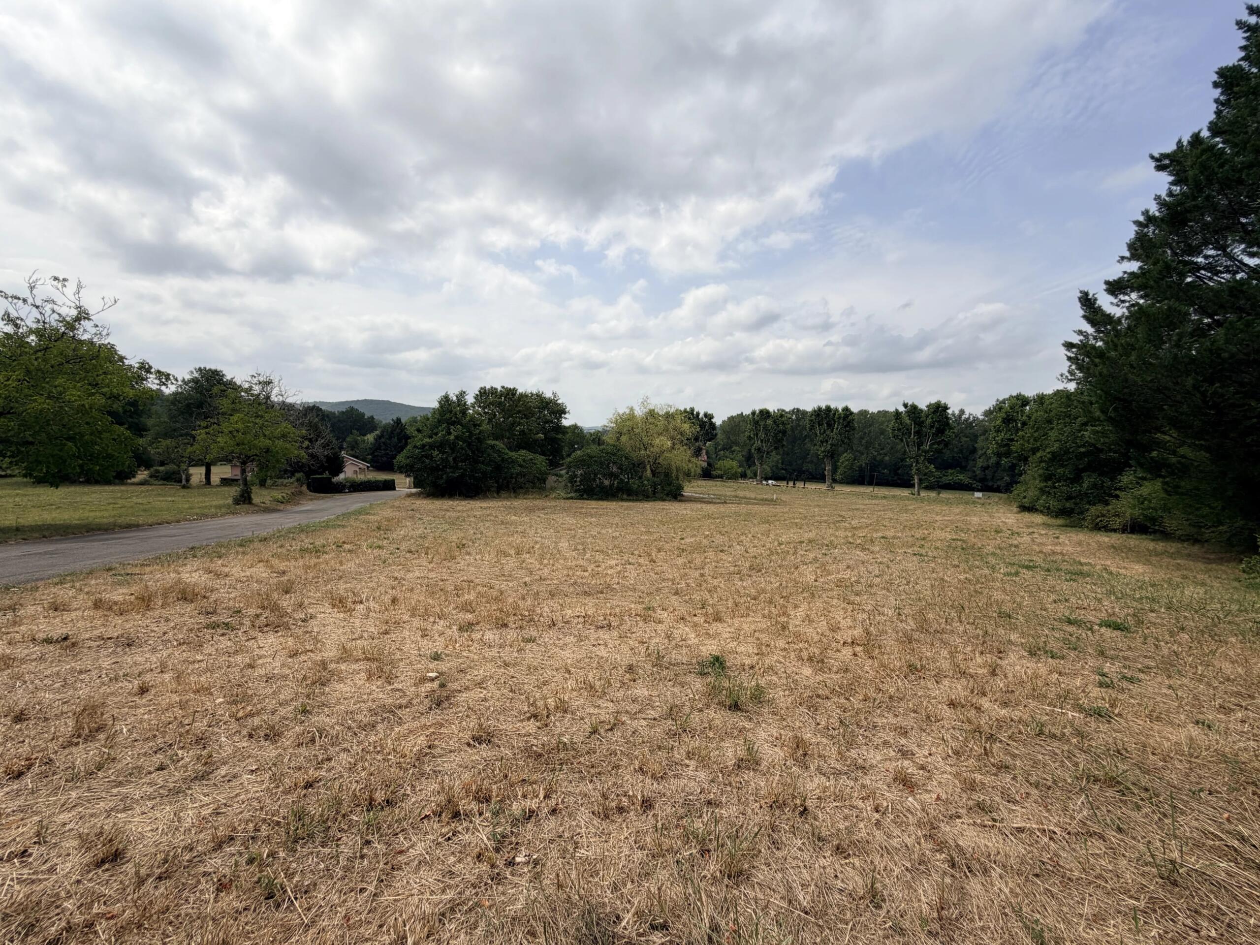 Building Plot with CU building certificate,  in countryside setting within walking distance of Cazals centre, Midi-Pyrénées – France – BVI74375