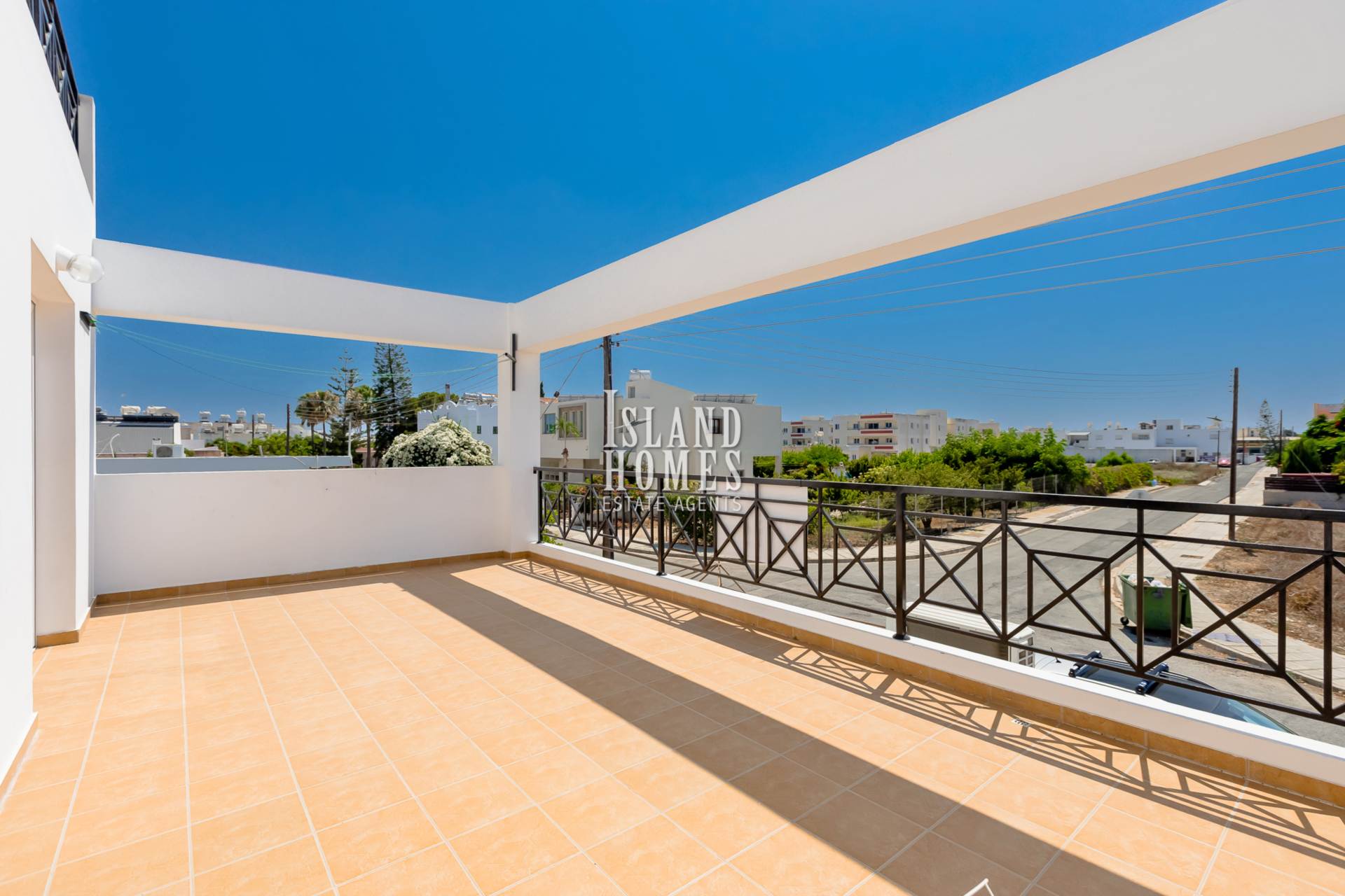 3 bedroom Apartment in Paralimni, Famagusta, Cyprus – AzP101