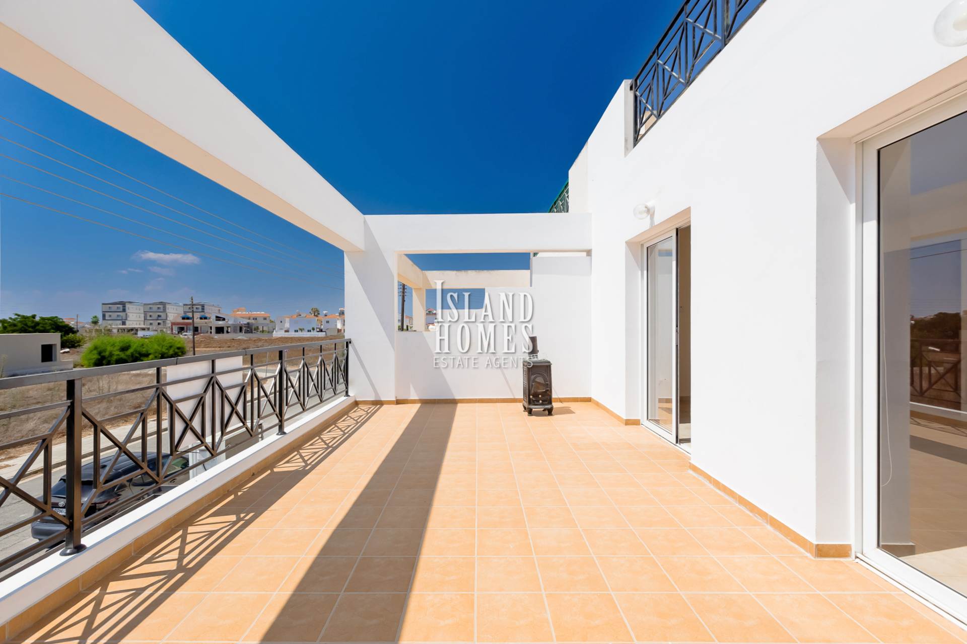 3 bedroom Apartment in Paralimni, Famagusta, Cyprus – AzP101