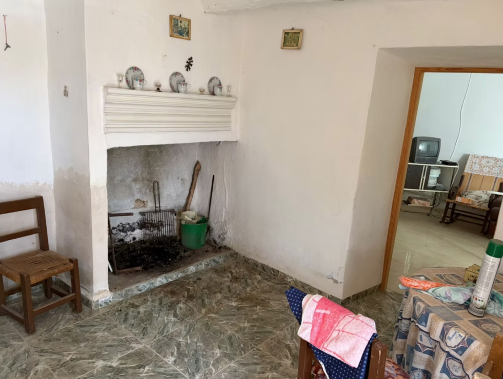 Rural Spanish House Payable Over 10 Years Was €85,000 – NOW ONLY €65,000 / £56,326 GBP