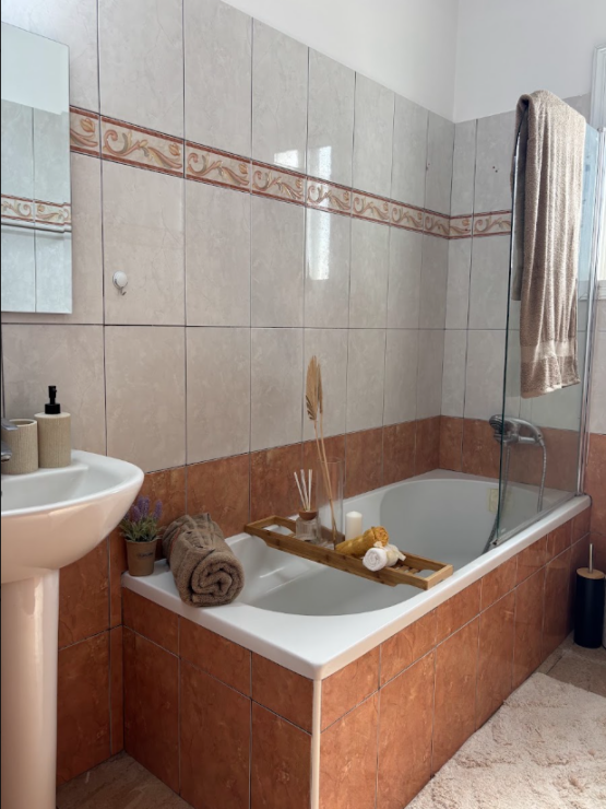Fully Furnished 2 Bedroom Apartment – Yeroskipou , Paphos – €205,000