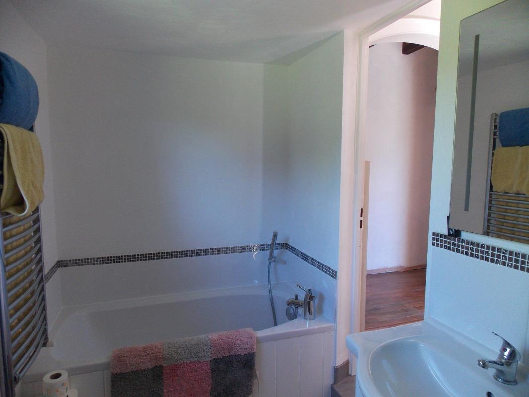 3 bedroom maison individuelle in Saint Auvent, Haute-Vienne, France