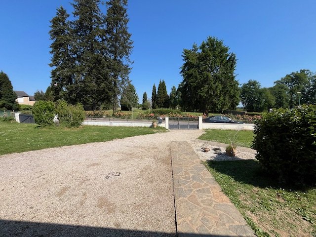 2 bedroom maison in Vayres, Haute-Vienne, France