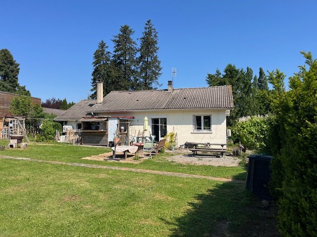 2 bedroom maison in Vayres, Haute-Vienne, France