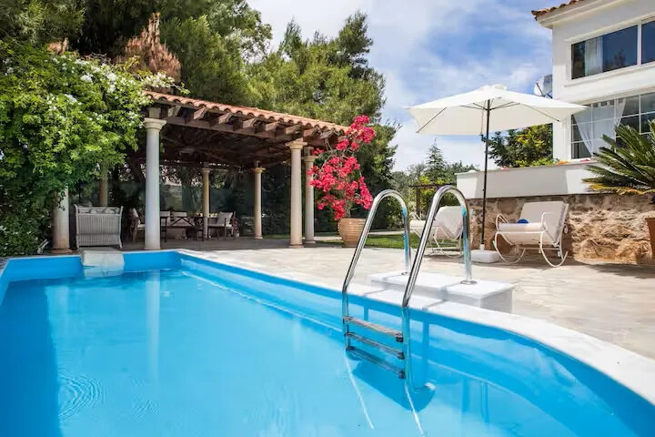4 bedroom Villa in Sounio, Rest Of Attica, Greece – 64733