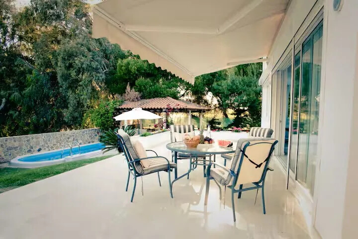 4 bedroom Villa in Sounio, Rest Of Attica, Greece – 64733