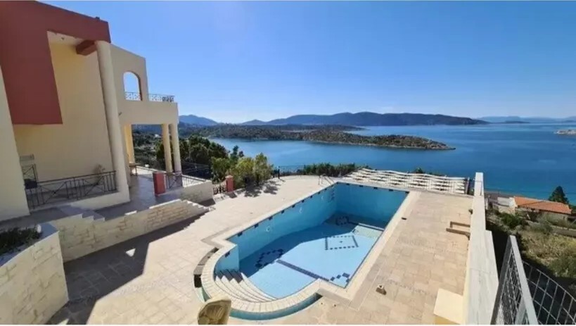 6 bedroom Villa in Megara, Rest Of Attica, Greece – 64730