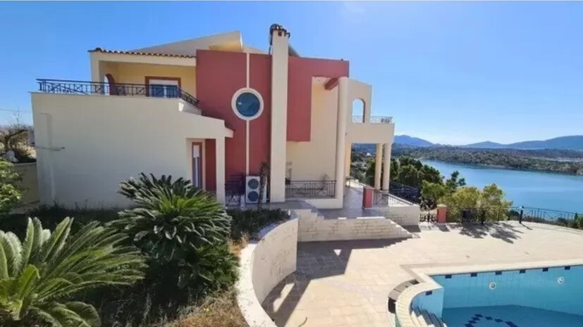 6 bedroom Villa in Megara, Rest Of Attica, Greece – 64730