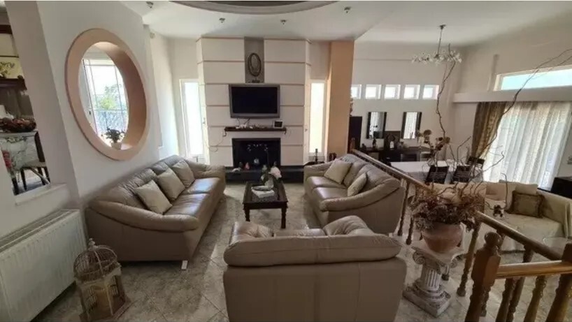 6 bedroom Villa in Megara, Rest Of Attica, Greece – 64730