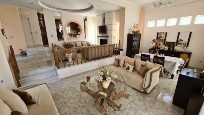 6 bedroom Villa in Megara, Rest Of Attica, Greece – 64730