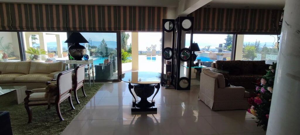 Villa in Eretria, Evia, Greece – 64728