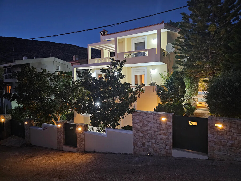 3 bedroom Villa in Palaia Fokaia, Rest Of Attica, Greece – 63973