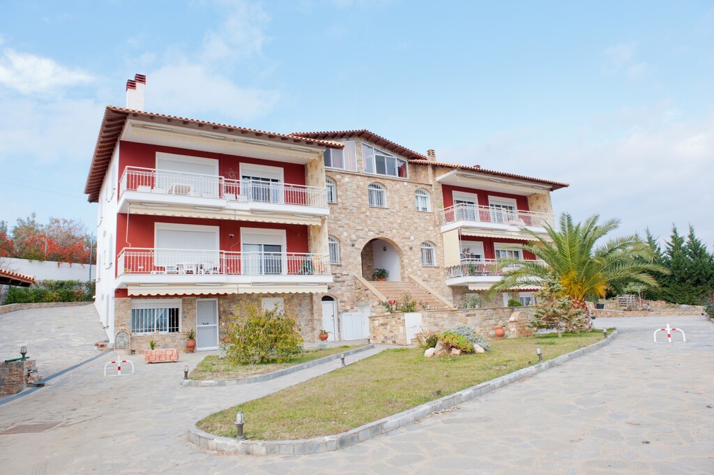 Complex in Poligiros, Chalkidiki, Greece – 63787