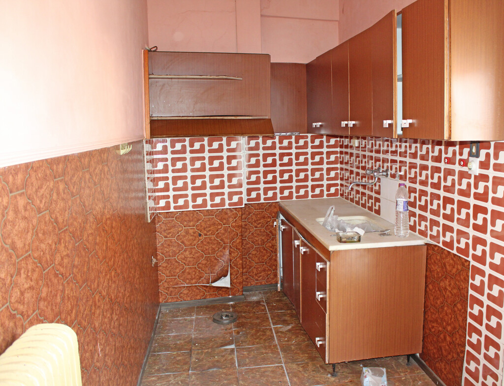 Building in Katerini, Pieria Prefecture, Greece – 63721