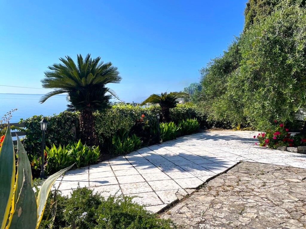4 bedroom Detached house in Corfu, Corfu Prefecture, Greece – 63420