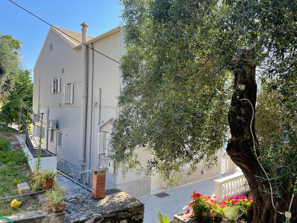 4 bedroom Detached house in Corfu, Corfu Prefecture, Greece – 63420