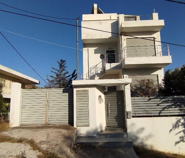 11 bedroom Building in Kalivia Thorikou, Rest Of Attica, Greece – 63297