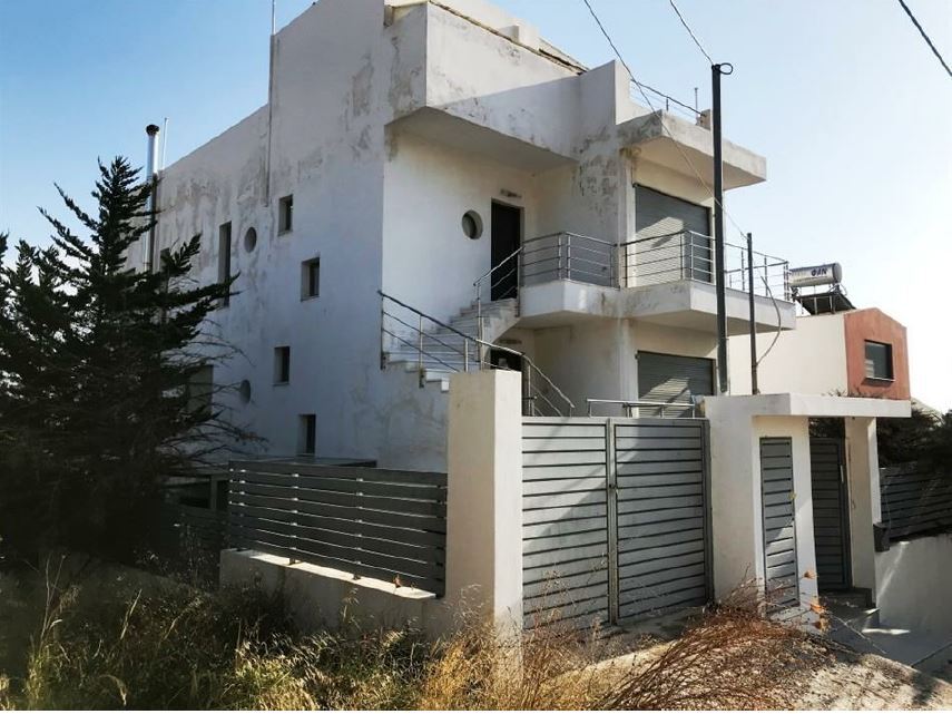 11 bedroom Building in Kalivia Thorikou, Rest Of Attica, Greece – 63297
