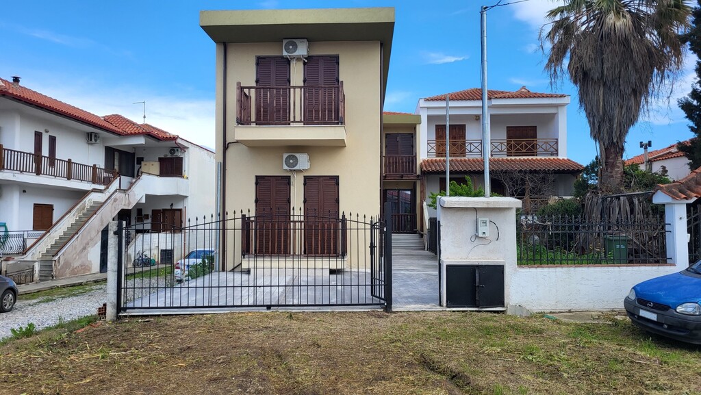 8 bedroom Building in Kassandra, Chalkidiki, Greece – 62797