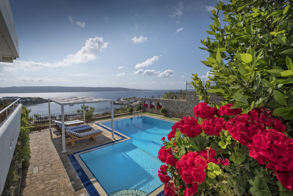 4 bedroom Villa in Sounio, Rest Of Attica, Greece – 62651