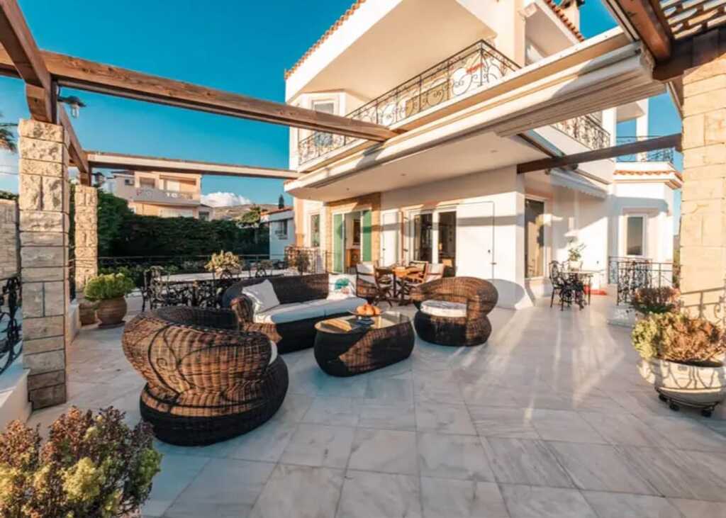 5 bedroom Villa in Anavissos, Rest Of Attica, Greece – 62163