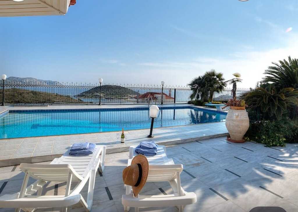 5 bedroom Villa in Anavissos, Rest Of Attica, Greece – 62163