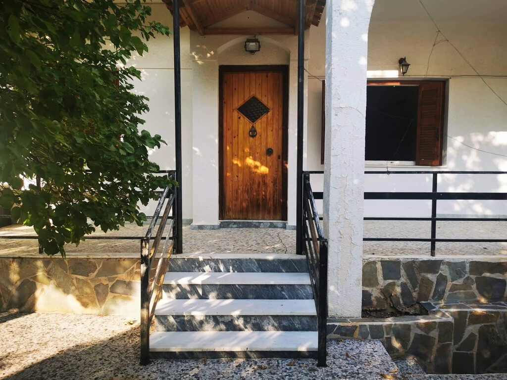 4 bedroom Detached house in Agioi Theodoroi, Corinthia, Greece – 62138