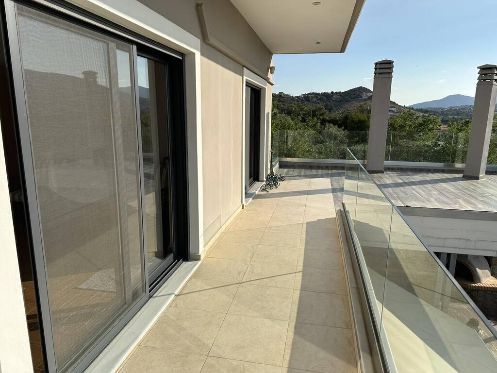 8 bedroom Detached house in Kalivia Thorikou, Rest Of Attica, Greece – 61989