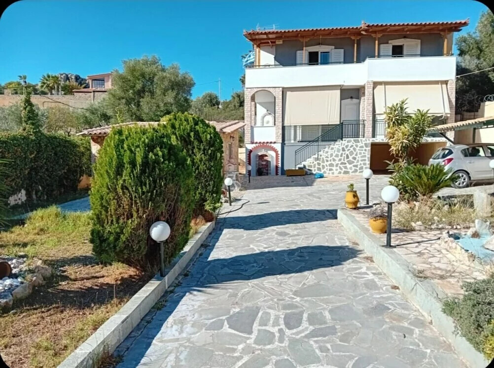 4 bedroom Detached house in Vari – Varkiza, Athens – South, Greece – 61879