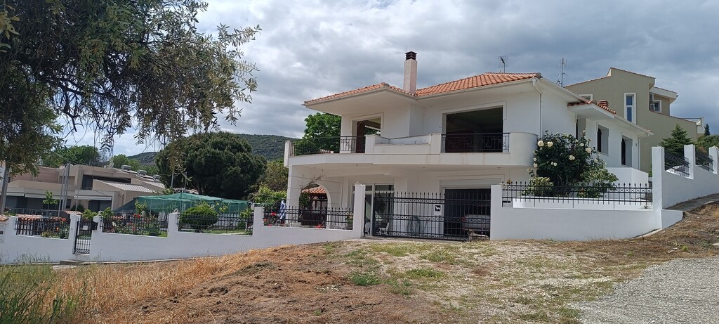 Building in Eleitheres, Kavala Prefecture, Greece – 61798