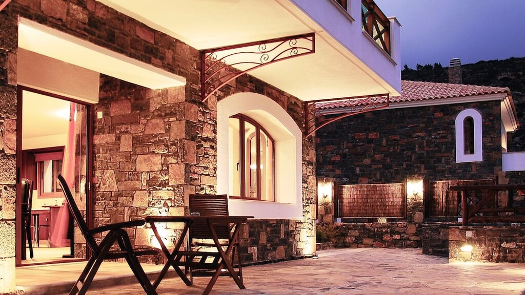 2 bedroom Villa in Agios Nikolaos, Lasithi Prefecture, Greece – 61671