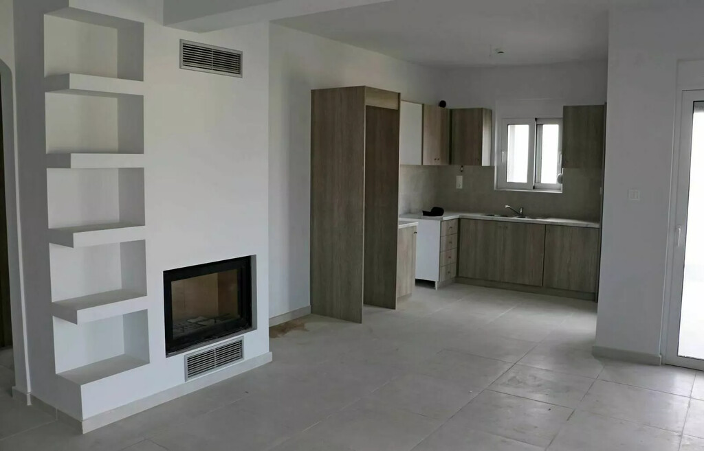3 bedroom Maisonette in Karistos, Evia, Greece – 61464