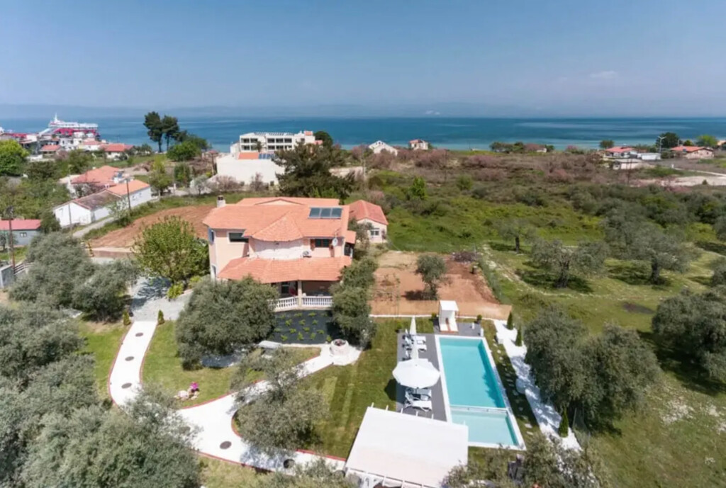 Villa in Thasos, Kavala Prefecture, Greece – 61024