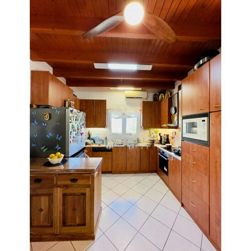 4 bedroom Detached house in Palaia Fokaia, Rest Of Attica, Greece – 60759