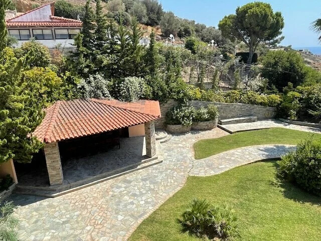 5 bedroom Villa in Kalivia Thorikou, Rest Of Attica, Greece – 60523