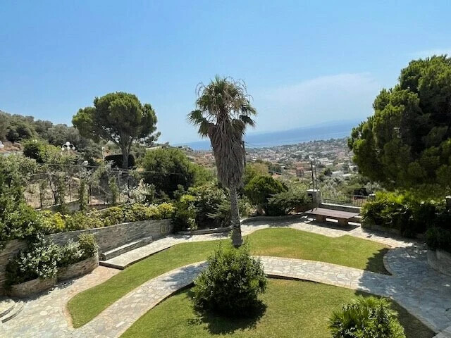 5 bedroom Villa in Kalivia Thorikou, Rest Of Attica, Greece – 60523