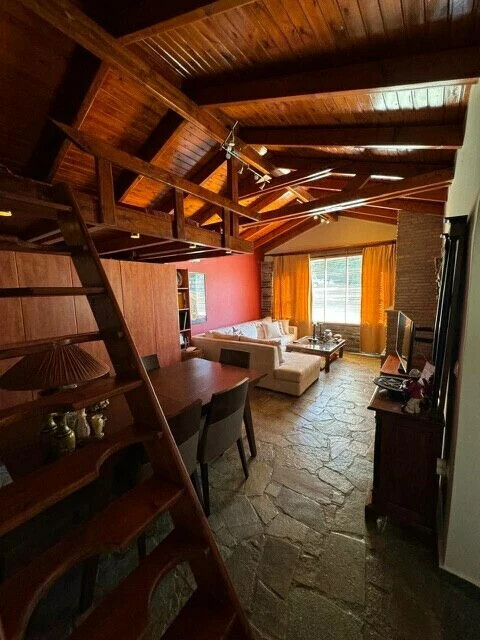 5 bedroom Villa in Kalivia Thorikou, Rest Of Attica, Greece – 60523
