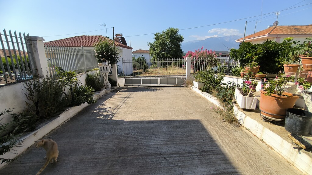 10 bedroom Complex in Katerini, Pieria Prefecture, Greece – 60275