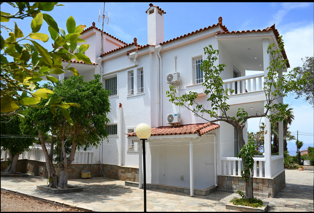 5 bedroom Villa in Megara, Rest Of Attica, Greece – 60253