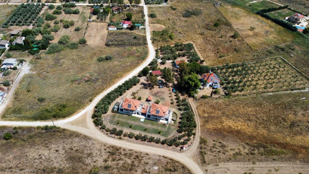 Complex in Poligiros, Chalkidiki, Greece – 59837
