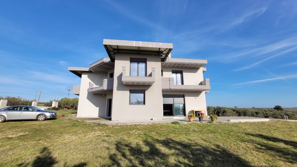 6 bedroom Villa in Epanomi, Thessaloniki – Suburbs, Greece – 59064