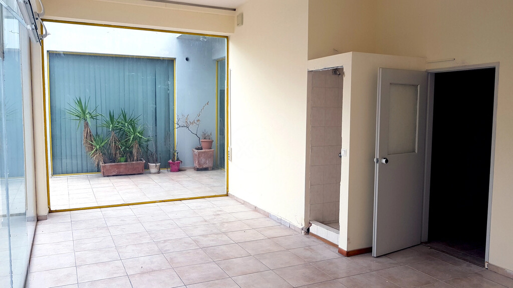 Building in Drapetsona, Piraeus Suburbs, Greece – 58993