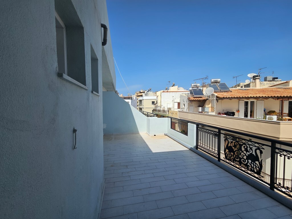 Building in Agios Nikolaos, Lasithi Prefecture, Greece – 58433