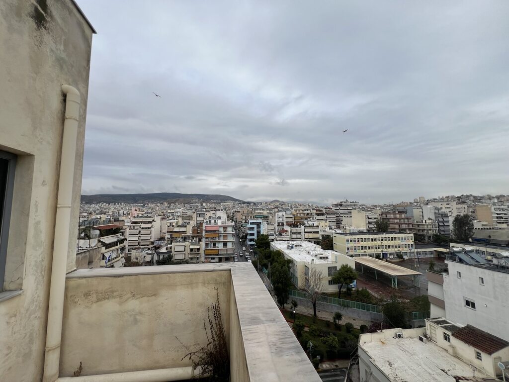 Building in Center – Port, Piraeus, Greece – 58320