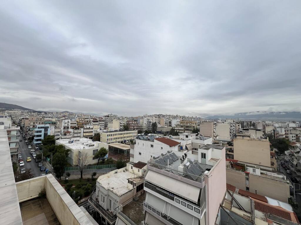 Building in Center – Port, Piraeus, Greece – 58320